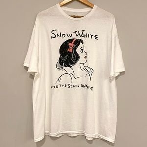 Junk Food Clothing X Disney Snow White & The Seven Dwarfs T-Shirt Size XL